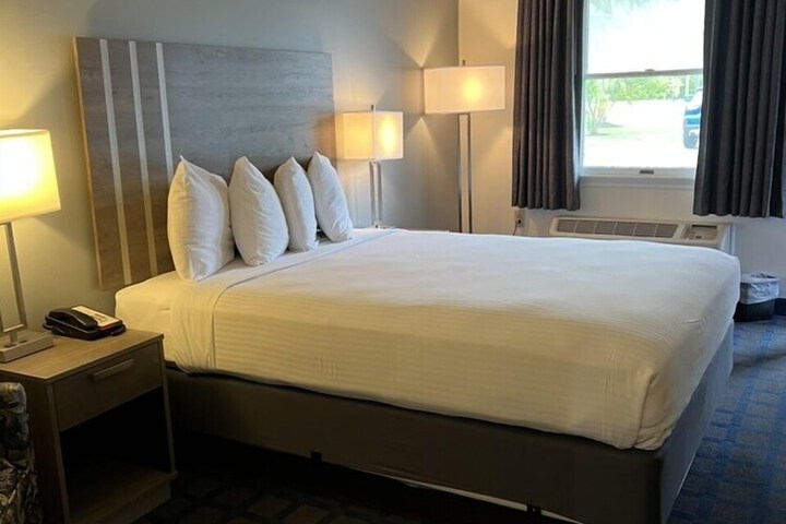 Room 11 of 44