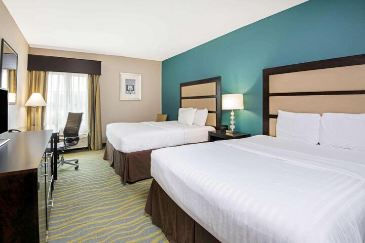 1 King Bed and 1 Queen Bed (8 of 8)