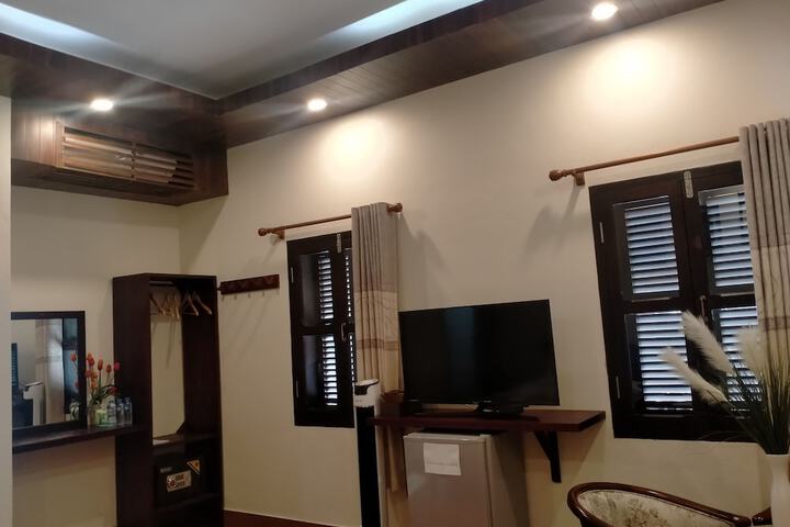 Room 11 of 30