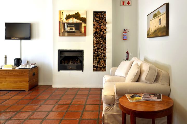 Room 4 of 40