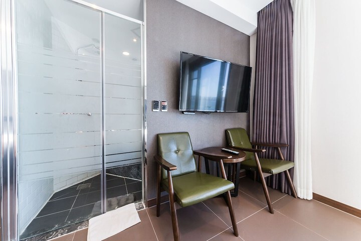 Room 27 of 55