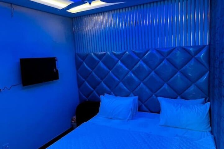 Room 14 of 24