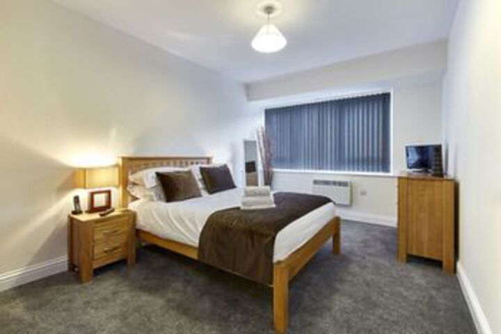 Room 11 of 27