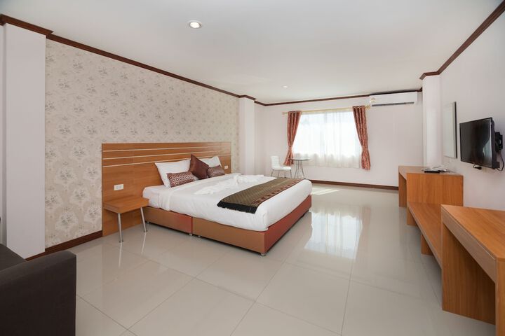 Room 5 of 25