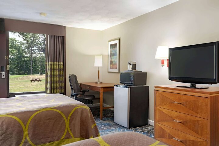 2 Double Beds (6 of 11)