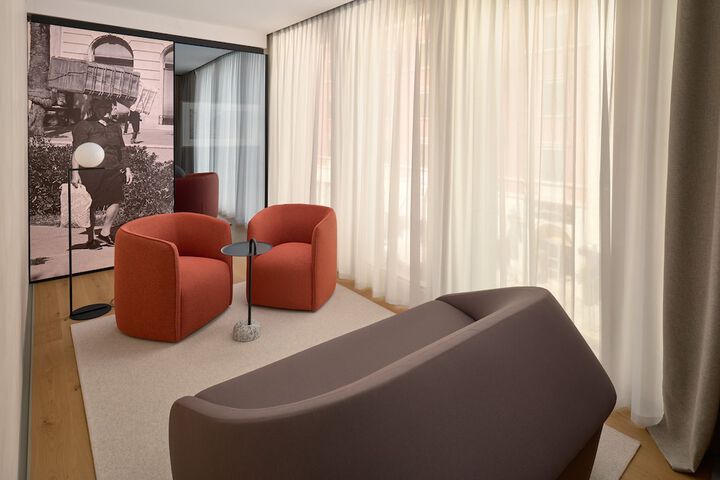 Room 43 of 103