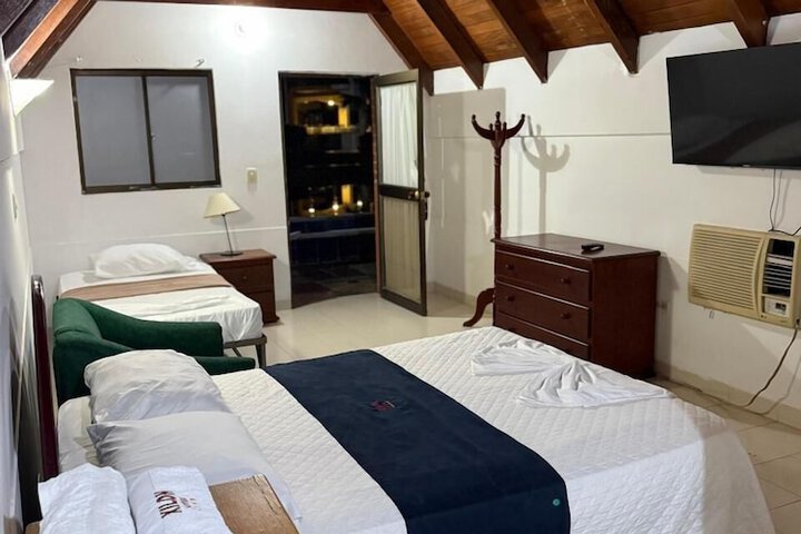 Room 3 of 6