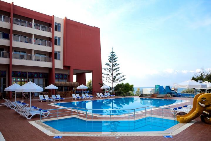 Pool 36 of 108