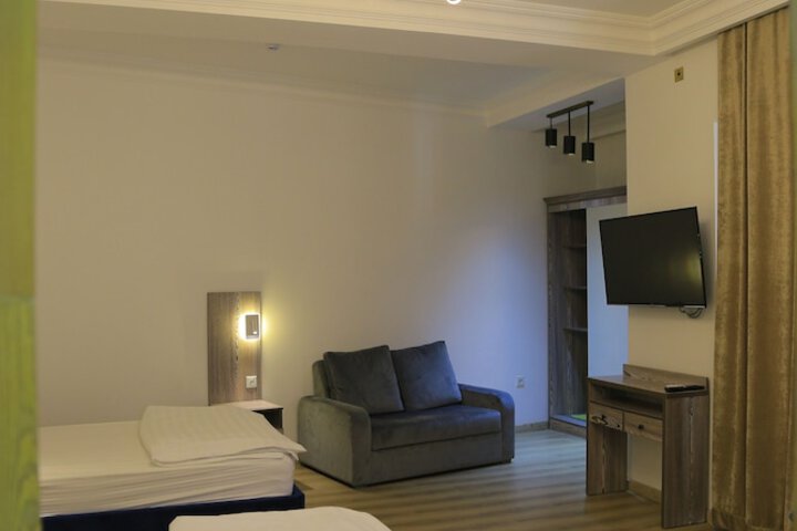 Room 46 of 63