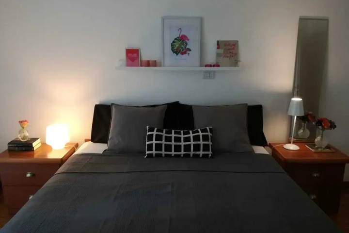 Room 4 of 20