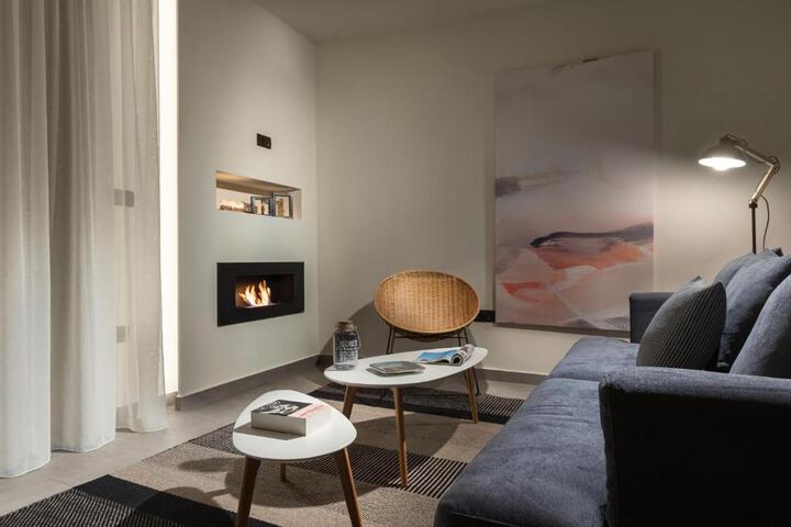 Room 4 of 11