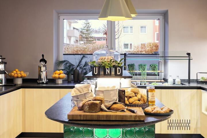 Dining 55 of 75