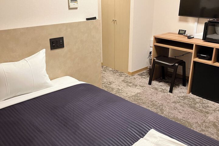 Room 19 of 29