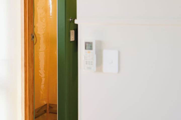 Room 23 of 34