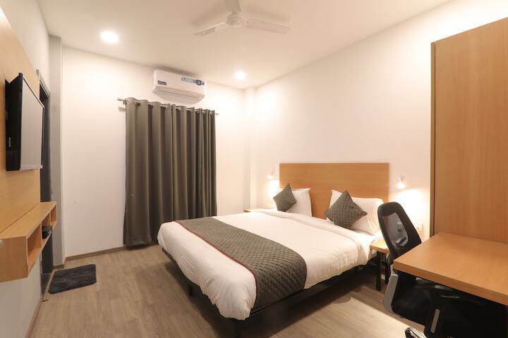 Room 8 of 24