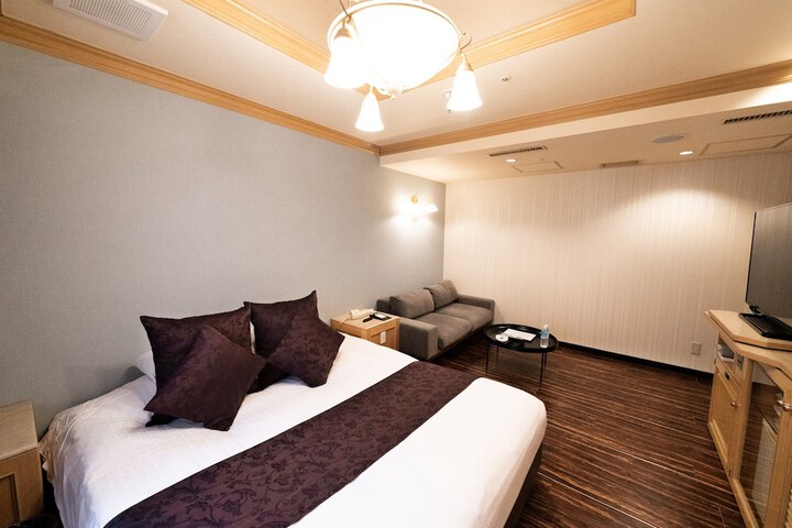Room 142 of 239