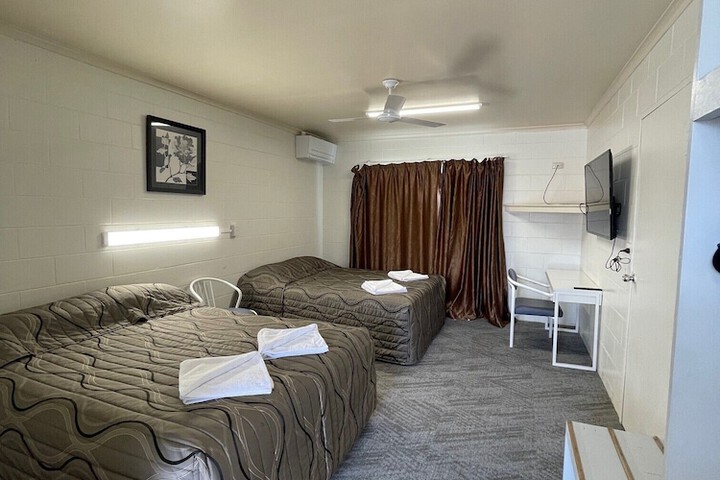 Room 2 of 19