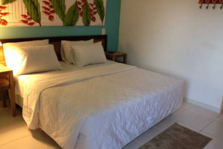 Room 2 of 8