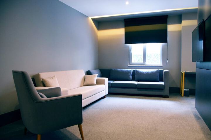 Room 10 of 48