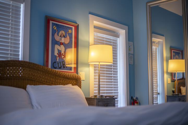 Room 75 of 192