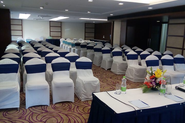 Business Center 58 of 62