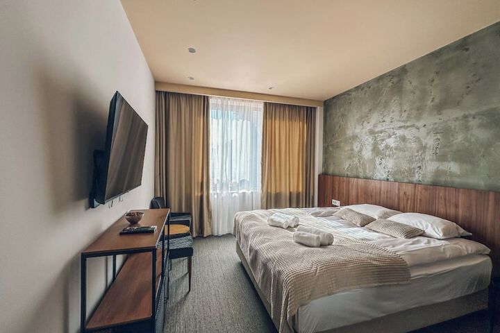 Room 7 of 25