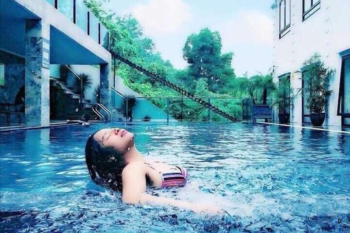 Pool 34 of 48