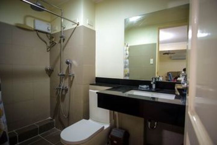 Room 3 of 42