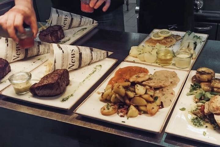 Dining 51 of 63