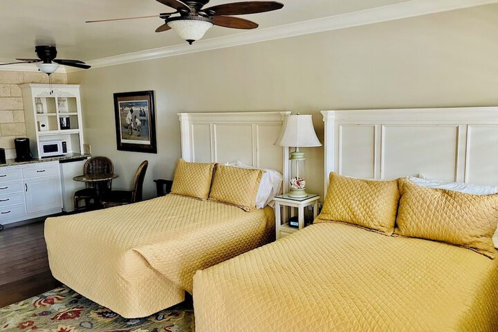 Room 3 of 10