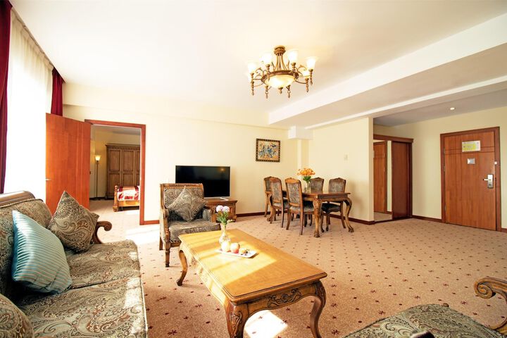Room 31 of 325