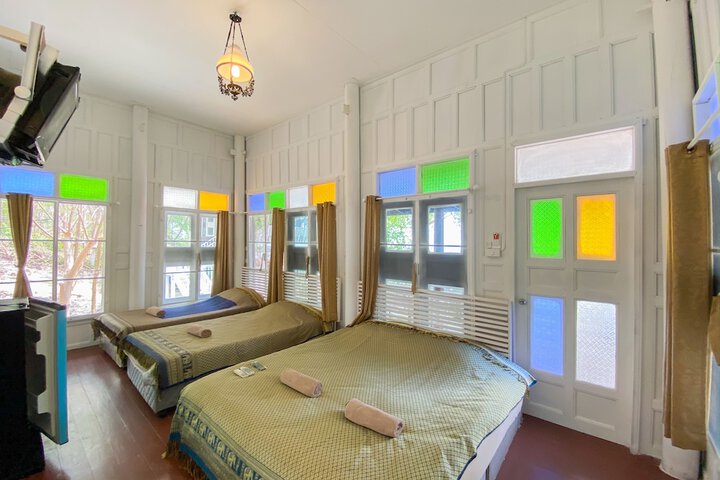 Room 10 of 181