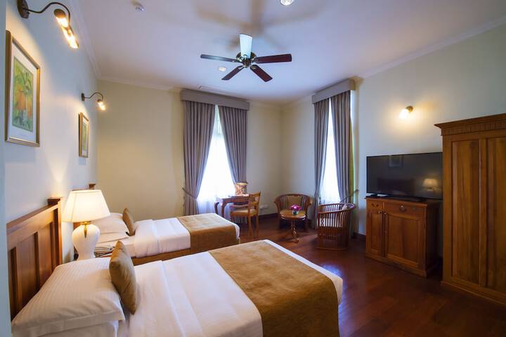 Room 90 of 163