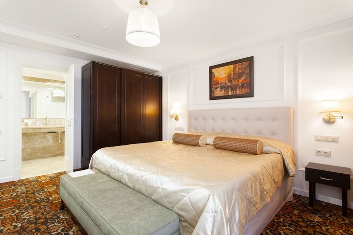 Room 11 of 46