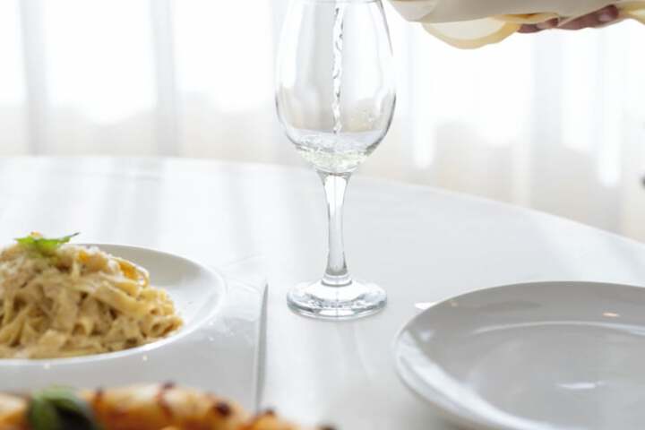 Dining 38 of 49