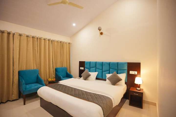 Room 4 of 34