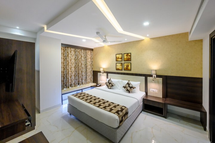 Room 10 of 19
