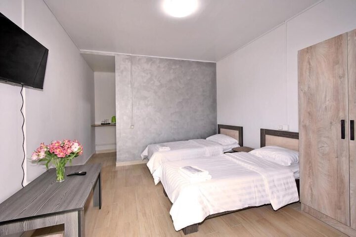Room 5 of 24