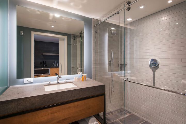 Bathroom shower