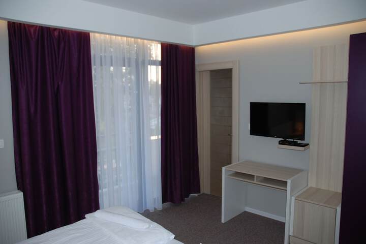 Room 10 of 39