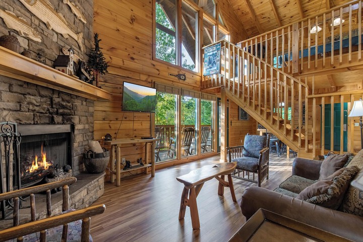 BEAR NECESSITIES BY JACKSON MOUNTAIN REN in Sevierville, TN