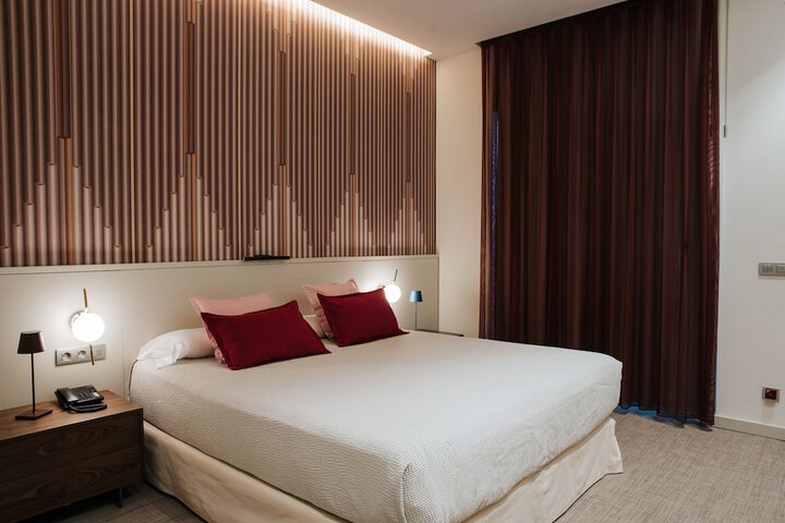 Room 47 of 168