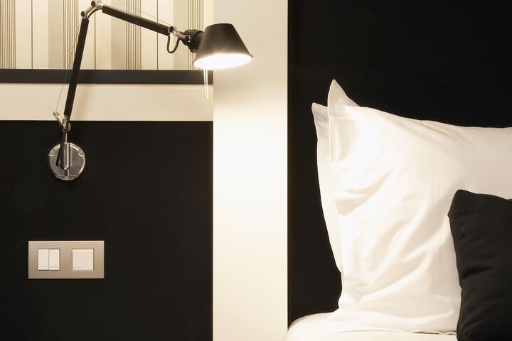 Room 25 of 117