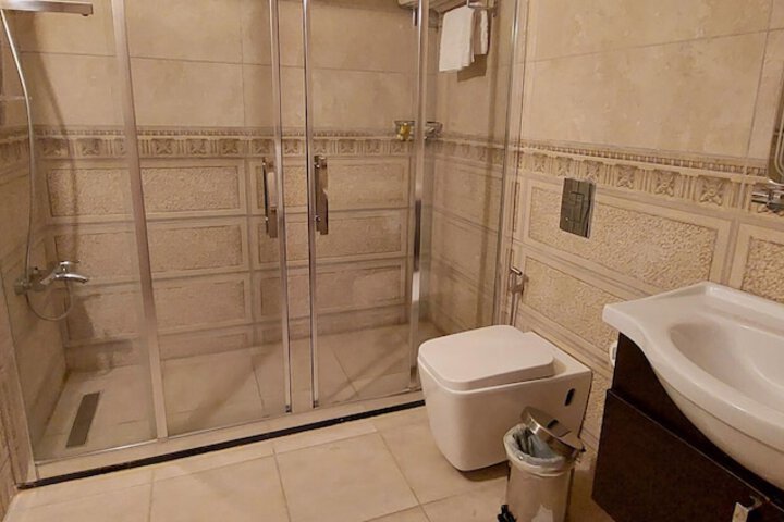 Room 47 of 155