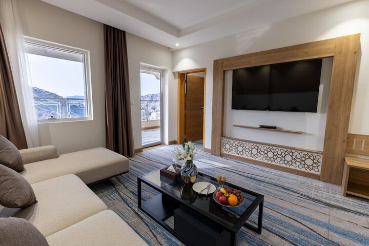 Room 43 of 74