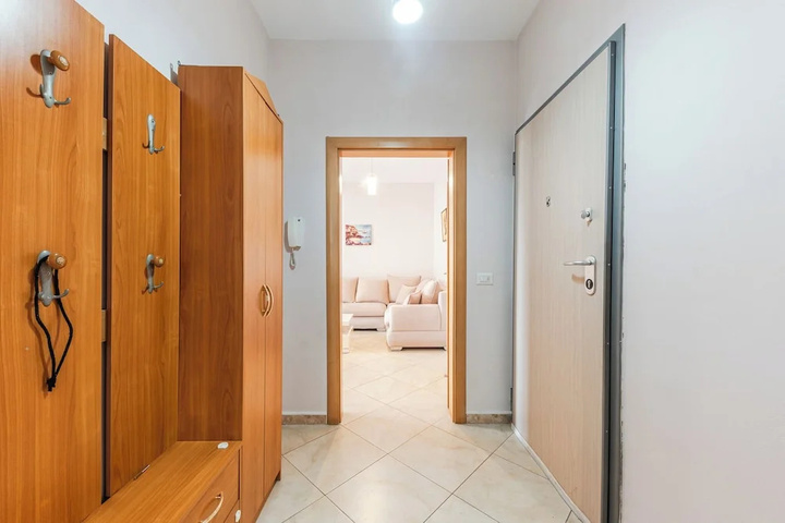Room 8 of 17