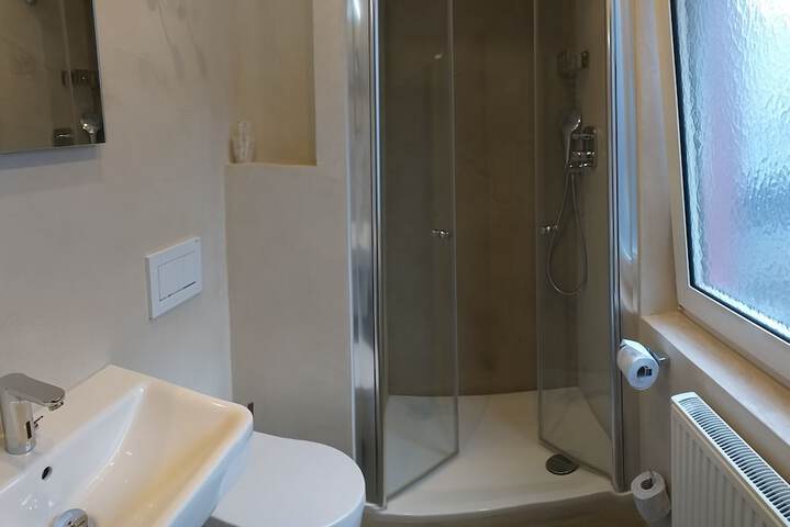Room 18 of 25