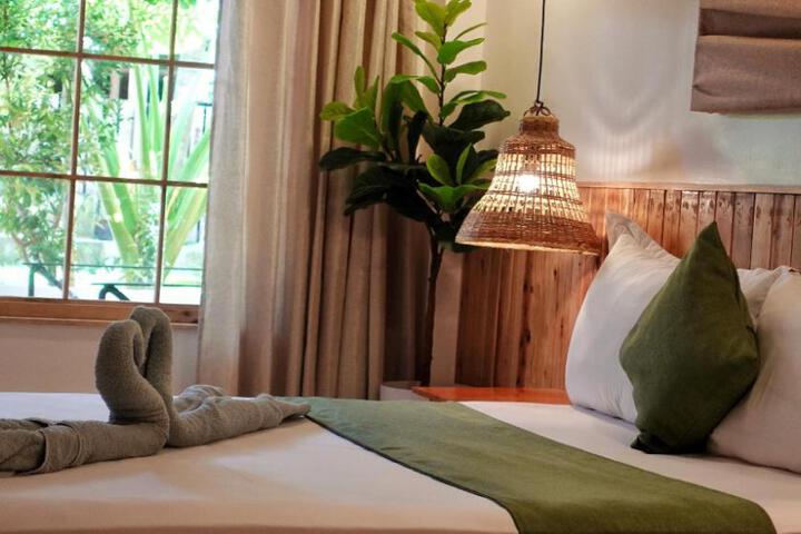 Senare Boracay Hotel