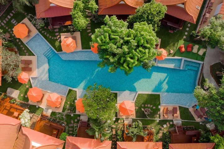 Hotel Pool