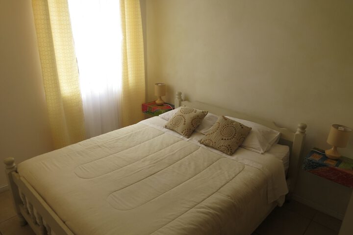 Room 9 of 26